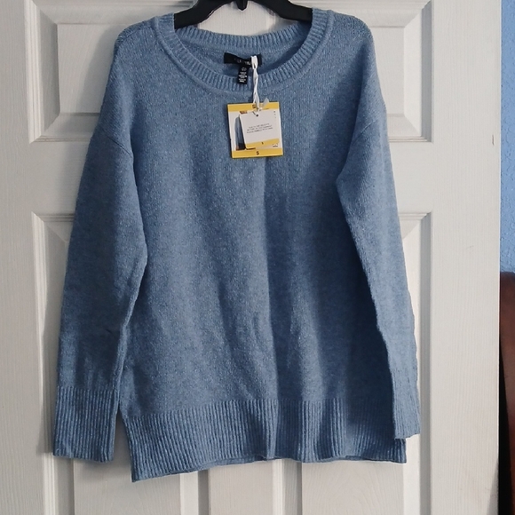 Ellen Tracy Sweaters - Ellen Tracy Sky Blue Knit Top